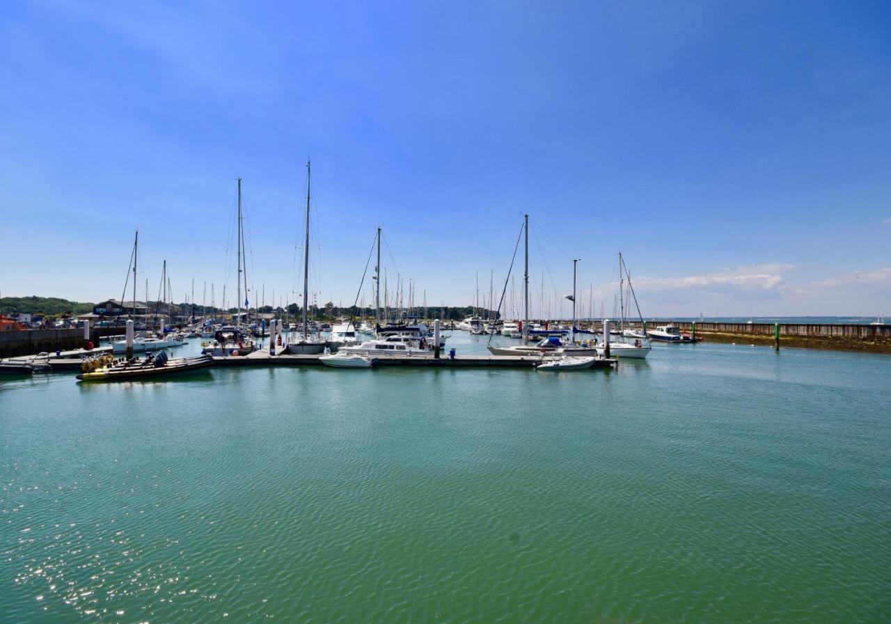 Harbour Life Villa Yarmouth  Bagian luar foto